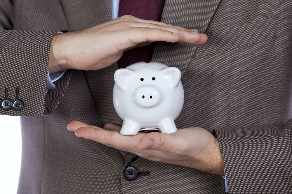 Savings and Checking Accounts – Pros and Cons