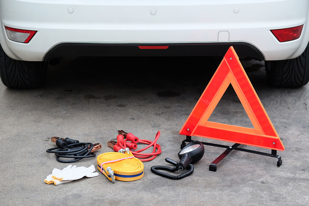 Things to Carry in the Car When Driving in Winter